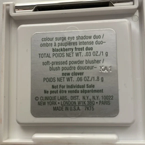 Clinique colour surge eyeshadow duo blackberry frost & new clover blush. - Picture 4 of 4